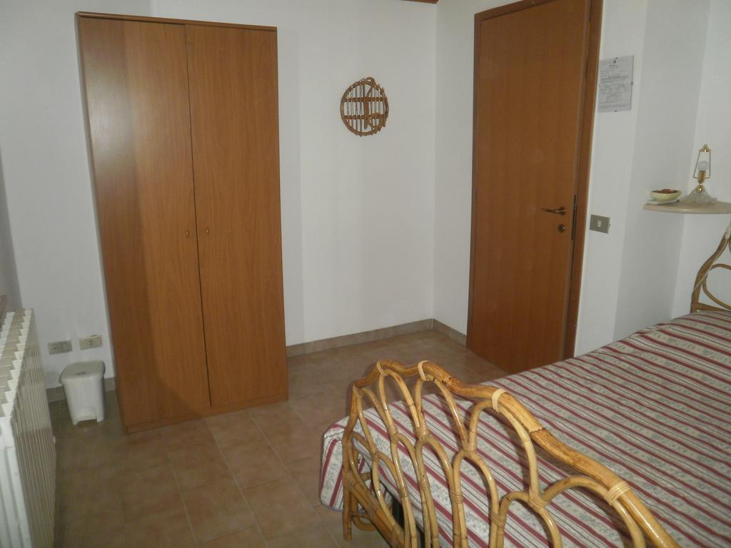 B&B Isabella Numana Phòng bức ảnh